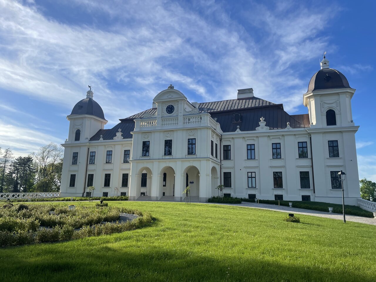 Pejačević Castle on a sunny day